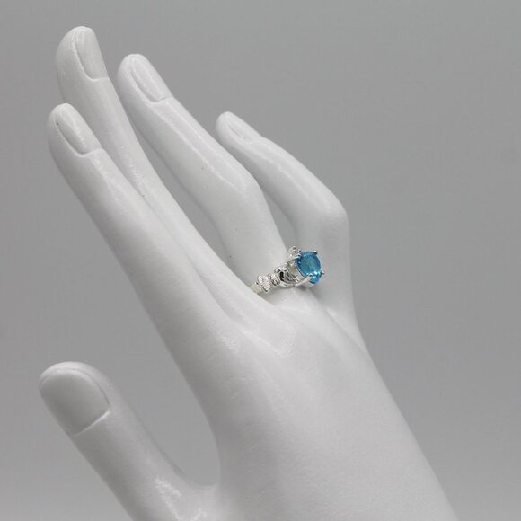 Jewelry Claddagh ring Irish symbol of love loyalty friendship silver blue new - Picture 3 of 8